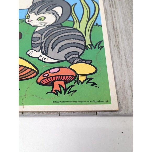 Vintage Playskool Wooden Puzzle Shy Little Kitten #2013 USA - 12 Pieces 1988 - Picture 6 of 7